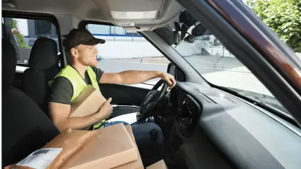 Arabalı Kurye mi, Moto Kurye mi? Doğru Karar Rehberi